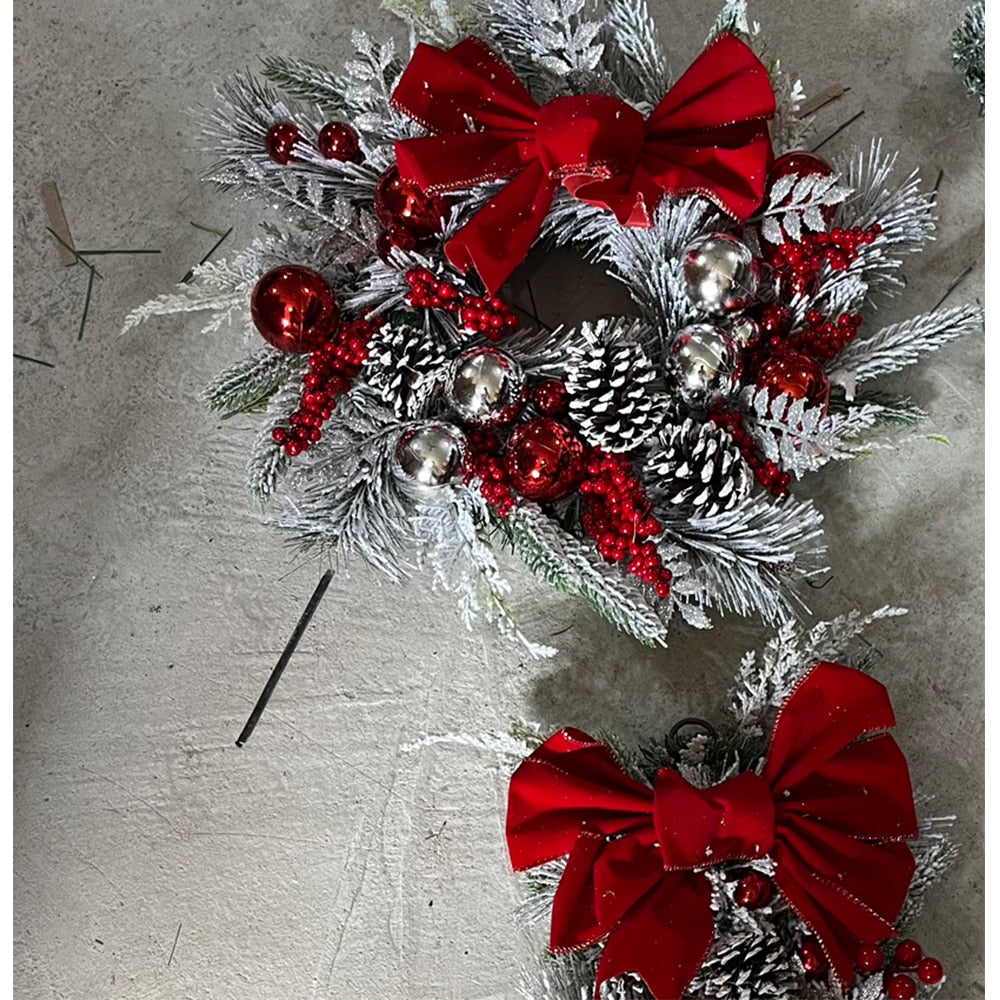 HOLLY™ Christmas Wreath Set