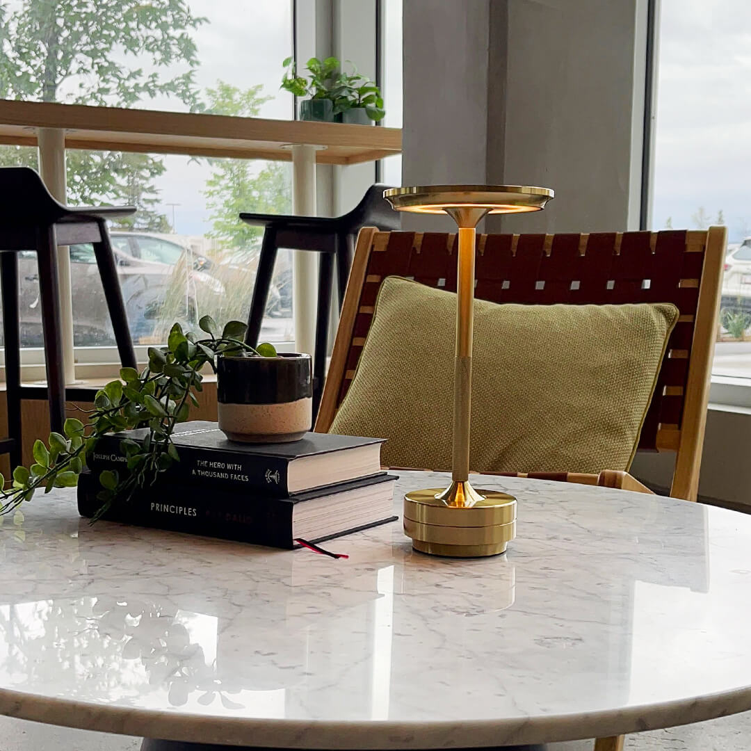 LAMPE™ Metallic Cordless Table Lamp